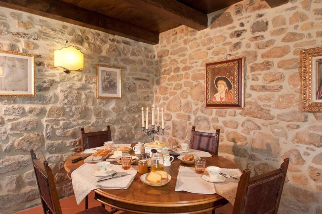 Villa Liz Tuscany, Private Pool, Hot Tub, Property Fenced, Pets Allowed Poppi Dış mekan fotoğraf