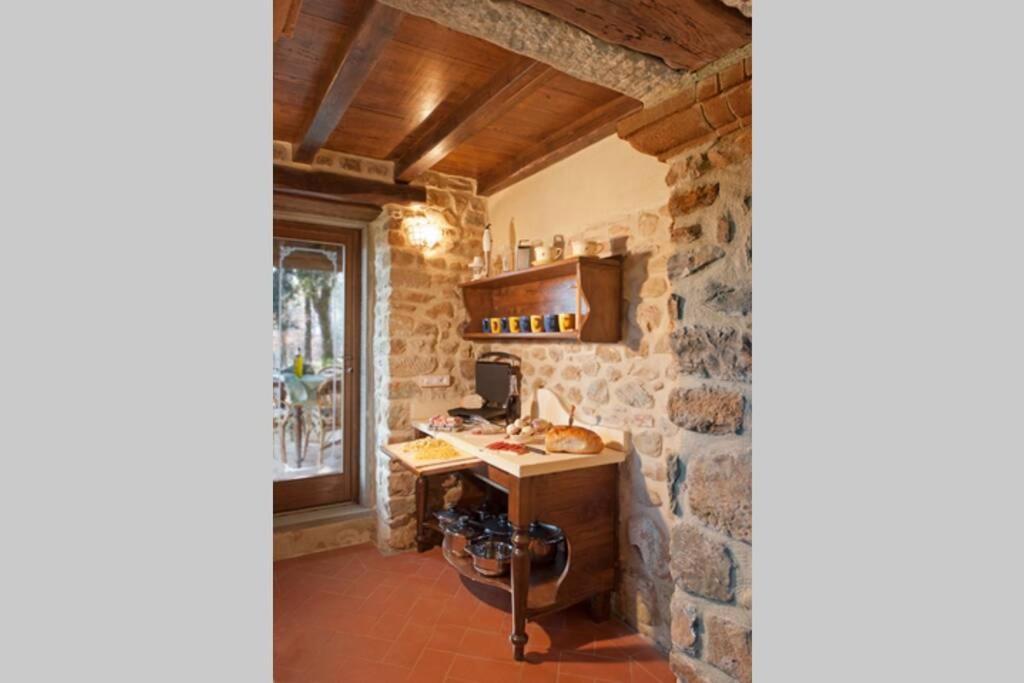 Villa Liz Tuscany, Private Pool, Hot Tub, Property Fenced, Pets Allowed Poppi Dış mekan fotoğraf